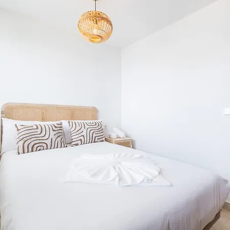 Pirita Oceanfront & Terrace *